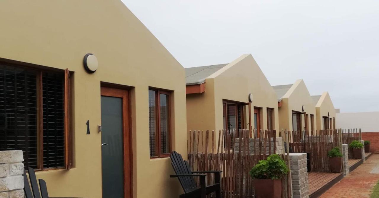 Walvis Bay Backpackers & Self-Catering 아파트 외부 사진